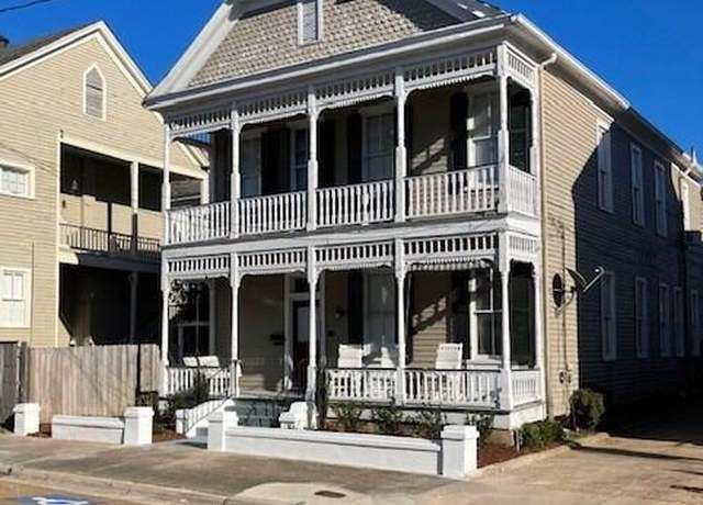 Property at 205 S Union St, Natchez, MS 39120, 5 beds, 3.5 baths