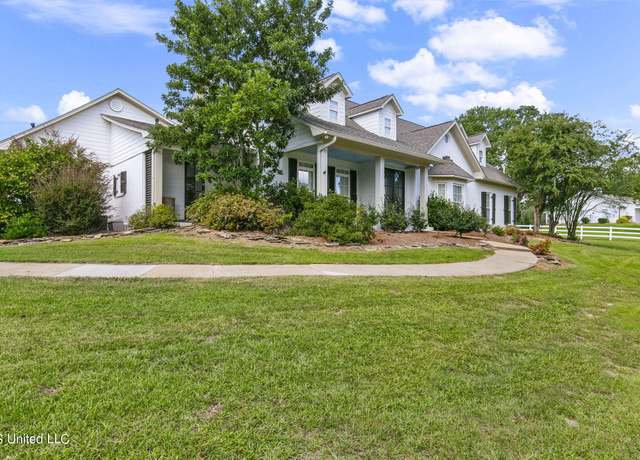 Property at 154 Oakdale Rd, Madison, MS 39110, 4 beds, 4 baths