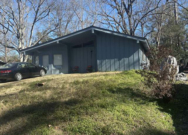 Property at 3028 Marwood Dr, Jackson, MS 39212, 4 beds, 2 baths