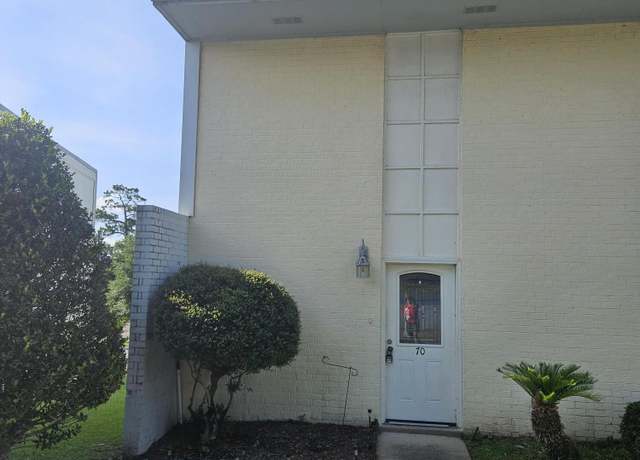 Property at 3230 Cumberland Rd #70, Ocean Springs, MS 39564, 1 bed, 1.5 baths