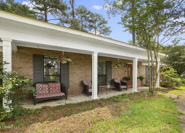 Property at 316 Fox Holw, Canton, MS 39046, 3 beds, 2 baths