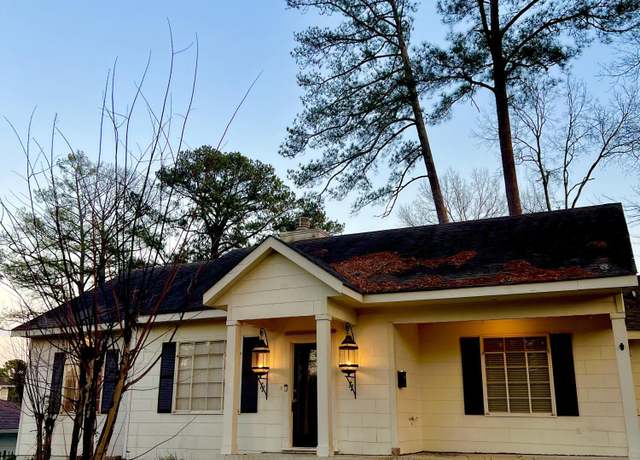Property at 3526 Old Canton Rd, Jackson, MS 39216, 3 beds, 2 baths