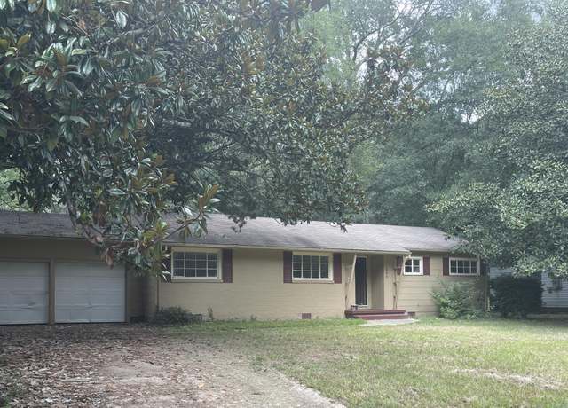 Property at 220 Wildwood Ter, Jackson, MS 39212, 3 beds, 1.5 baths