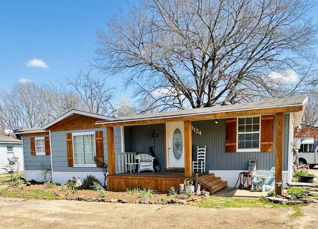 Property at 3124 Jackson Ave, Grenada, MS 38901, 3 beds, 1 bath