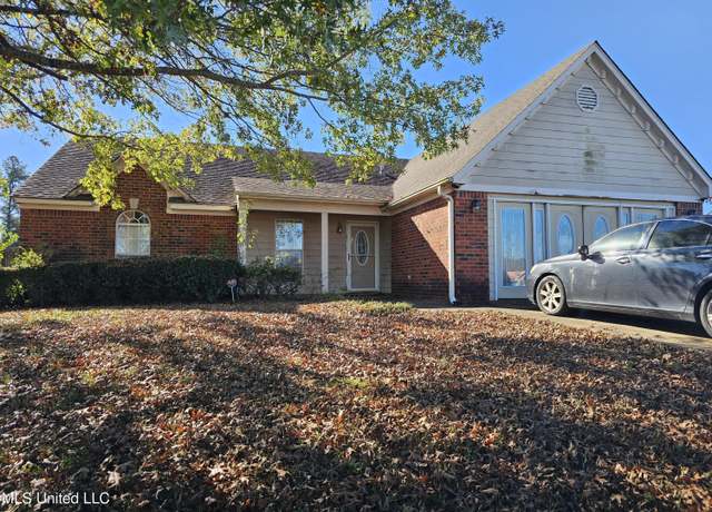 Property at 101 Muscadine Dr, Senatobia, MS 38668, 4 beds, 2 baths