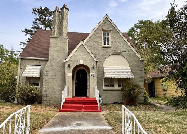 Property at 1202 Fortification St Unit 1-2, Jackson, MS 39202, 3 beds, 2 baths