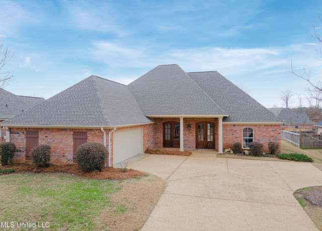 Property at 114 Rockbridge Xing, Clinton, MS 39056, 4 beds, 2.5 baths