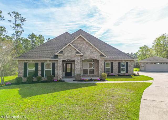 Property at 7808 Zachary Oaks Dr, Biloxi, MS 39532, 5 beds, 3 baths