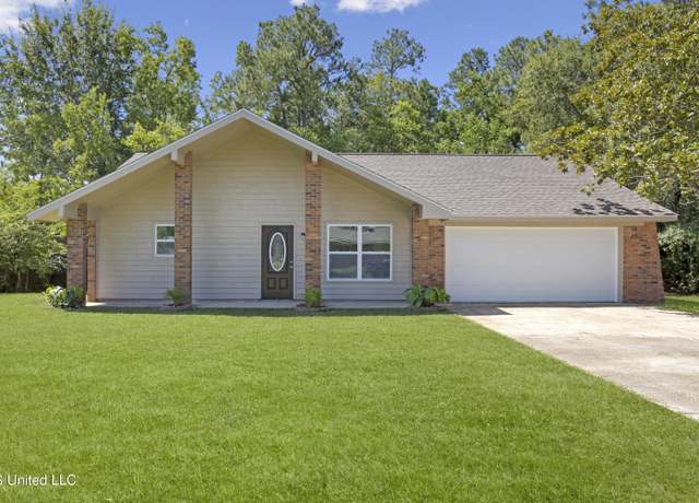 Property at 2410 E Birch Dr, Gulfport, MS 39503, 3 beds, 2 baths