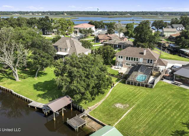 Property at 2509 S South Shore Dr, Biloxi, MS 39532, 5 beds, 4.5 baths