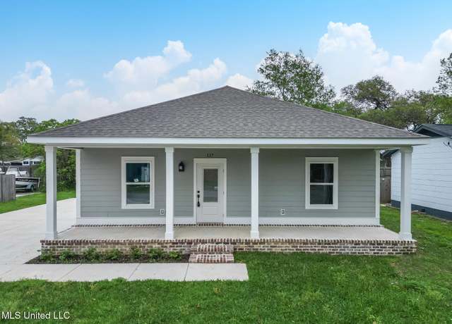 Property at 117 Oak View Ave, Long Beach, MS 39560, 3 beds, 2 baths