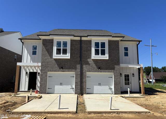 Property at 4364 W Ravenwood Park, Horn Lake, MS 38637, 3 beds, 2.5 baths