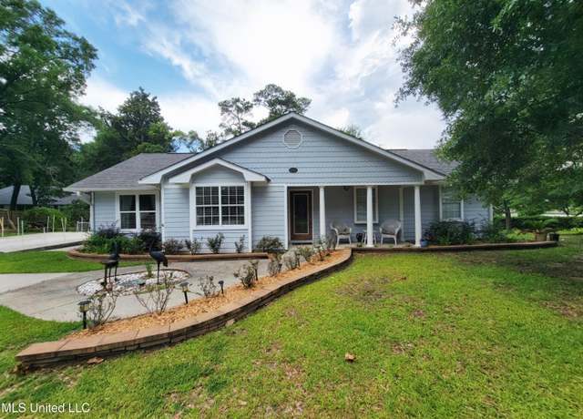 Property at 9321 Coconut Dr, Ocean Springs, MS 39564, 3 beds, 3 baths