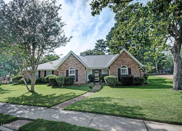 Property at 320 Woodhollow Cv, Brandon, MS 39047, 4 beds, 2 baths