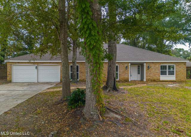 Property at 2605 Evergreen Ln, Biloxi, MS 39531, 4 beds, 3 baths