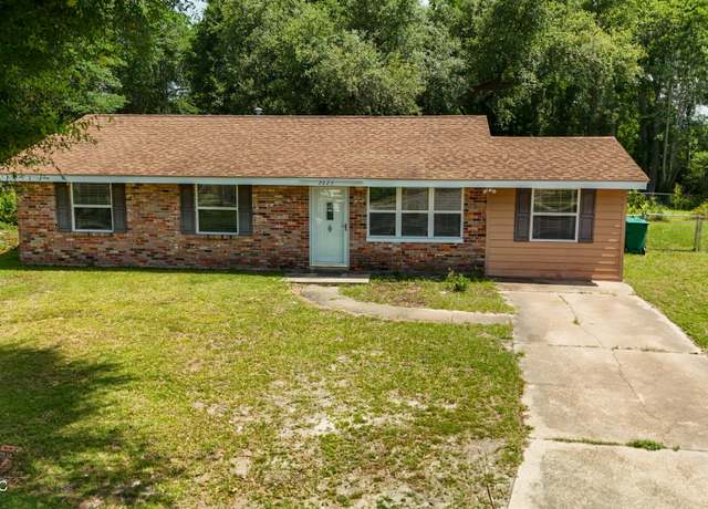 Property at 2623 Demaret Dr, Gulfport, MS 39507, 4 beds, 1.5 baths
