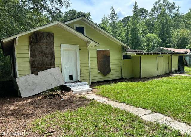 Property at 423 Bay Ave, Columbia, MS 39429, 1 bath