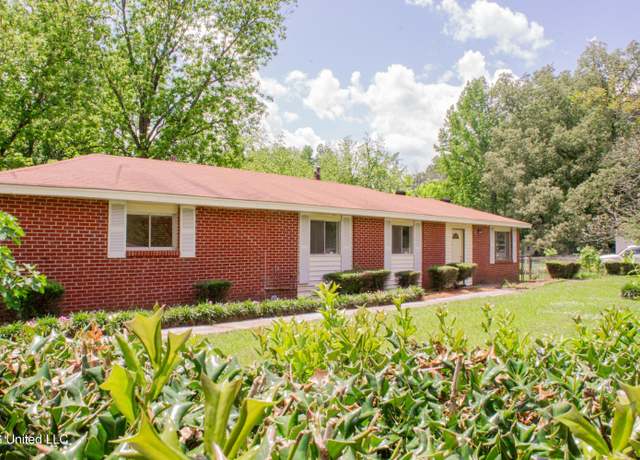 Property at 1119 St Augustine Dr, Pearl, MS 39208, 4 beds, 1 bath