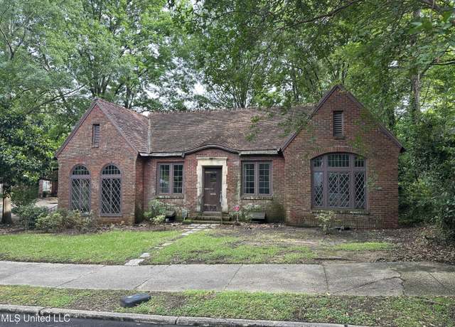 Property at 931 Gillespie St, Jackson, MS 39202, 3 beds, 2 baths