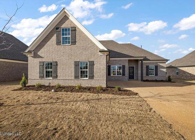 Property at 2136 Julianna Dr, Southaven, MS 38672, 4 beds, 2 baths
