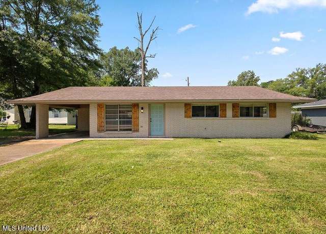 Property at 203 Barrow St, Pearl, MS 39208, 3 beds, 2 baths