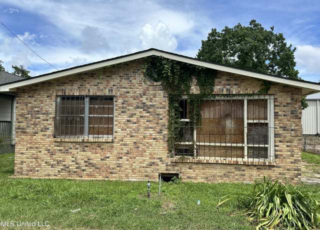 Property at 188 Bellman St, Biloxi, MS 39530, 3 beds, 3 baths