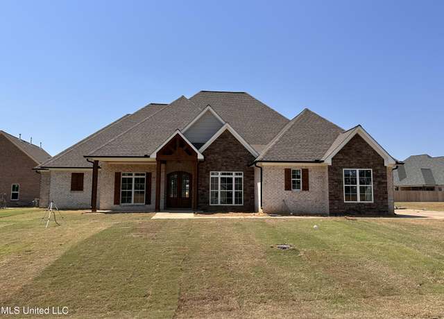Property at 4391 Brooke Dr, Nesbit, MS 38651, 4 beds, 2.5 baths