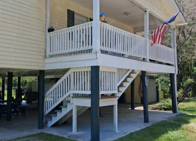 Property at 3065 Eighth St, Bay Saint Louis, MS 39520, 3 beds, 3 baths