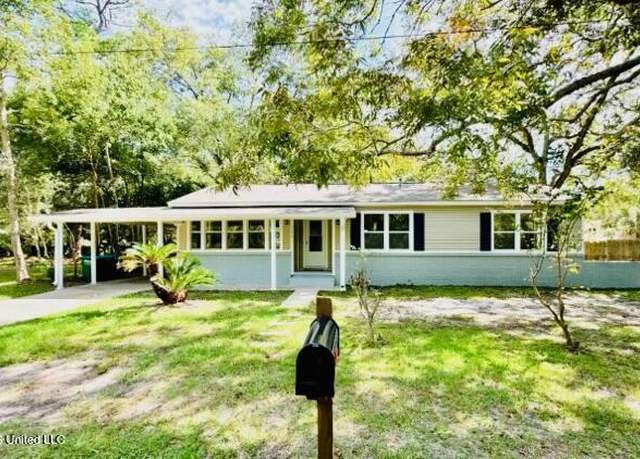 Property at 1602 Sunset St, Pascagoula, MS 39567, 3 beds, 2 baths