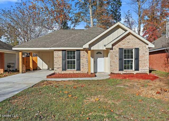 Property at 2043 Red Oak Dr, Brandon, MS 39042, 3 beds, 2 baths