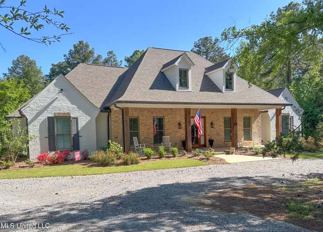 Property at 545 Twelve Oaks Trce, Canton, MS 39046, 4 beds, 4 baths
