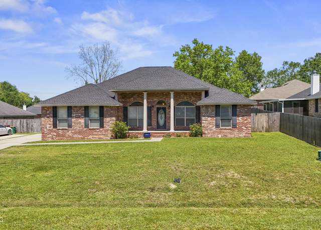 Property at 16426 Orange Grove Rd, Gulfport, MS 39503, 4 beds, 2 baths
