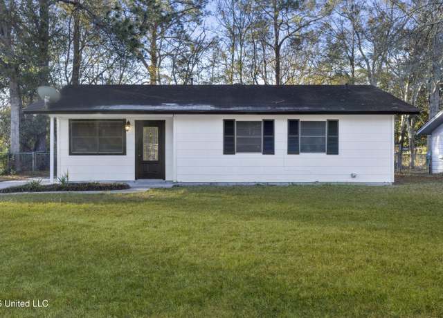 Property at 229 Linda Dr, Ocean Springs, MS 39564, 3 beds, 1 bath