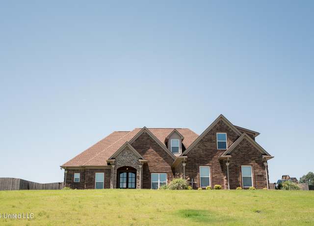 Property at 4713 Bakersfield Dr, Nesbit, MS 38651, 4 beds, 3 baths