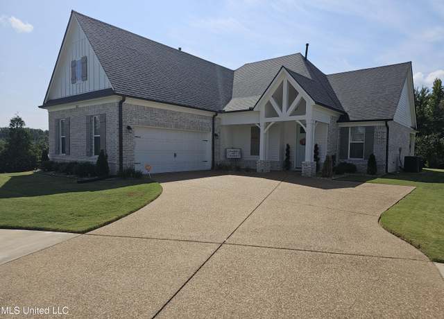 Property at 5022 Kensington Creek Dr, Southaven, MS 38672, 3 beds, 2.5 baths