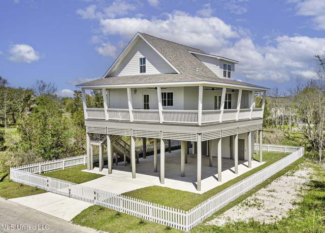 Property at 211 Chartres St, Bay Saint Louis, MS 39520, 3 beds, 2.5 baths