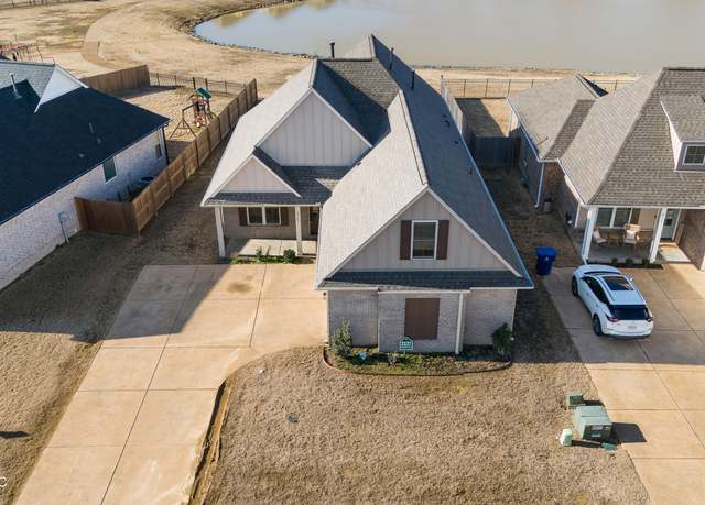 Property at 2127 Watson View East, Nesbit, MS 38651, 3 beds, 2 baths