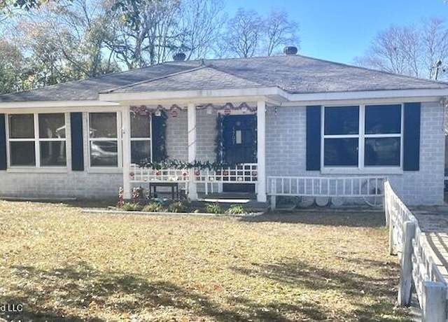 Property at 1707 41st Ave, Gulfport, MS 39501, 4 beds, 2 baths