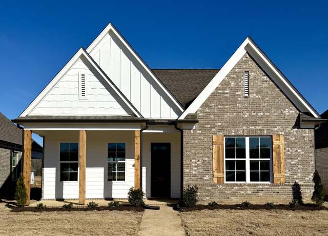 Property at 592 Bolivar Dr, Nesbit, MS 38651, 3 beds, 2.5 baths