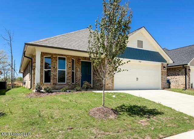 Property at 7921 Gardendale Dr, Olive Branch, MS 38654, 3 beds, 2 baths