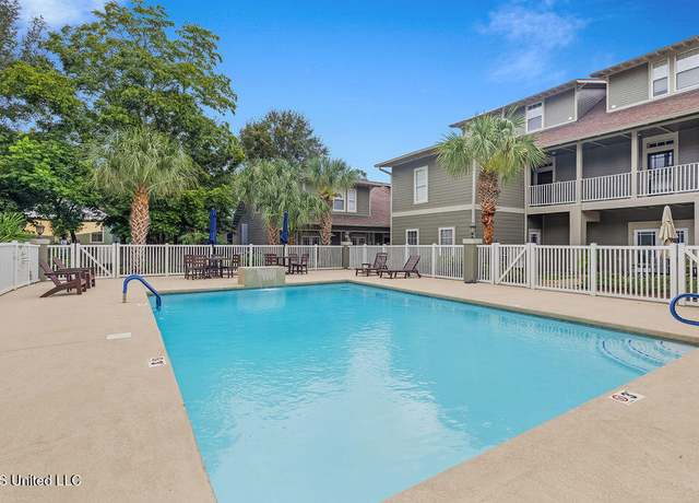 Property at 922 Porter Ave #220, Ocean Springs, MS 39564, 1 bed, 1.5 baths