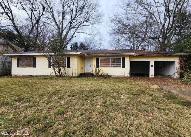 Property at 949 Terrace Ave, Jackson, MS 39209, 3 beds, 2 baths