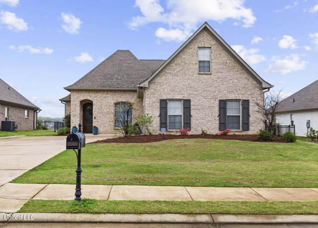 Property at 153 Shore View Dr, Madison, MS 39110, 3 beds, 2 baths