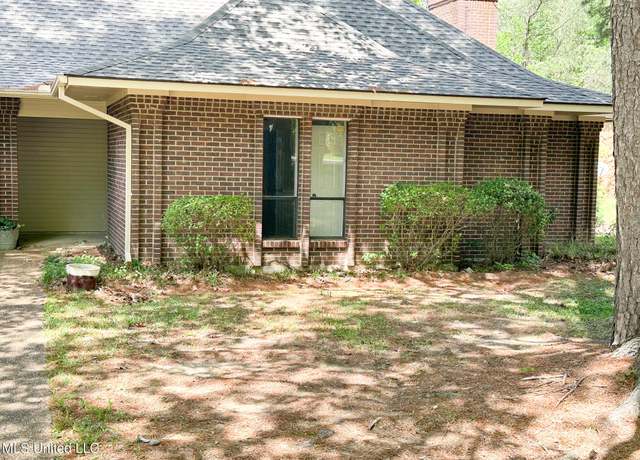 Property at 103 Fairfax Cir Unit B, Brandon, MS 39047, 3 beds, 2 baths