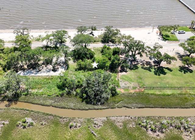 Property at 8109 Belle Fontaine Dr, Ocean Springs, MS 39564