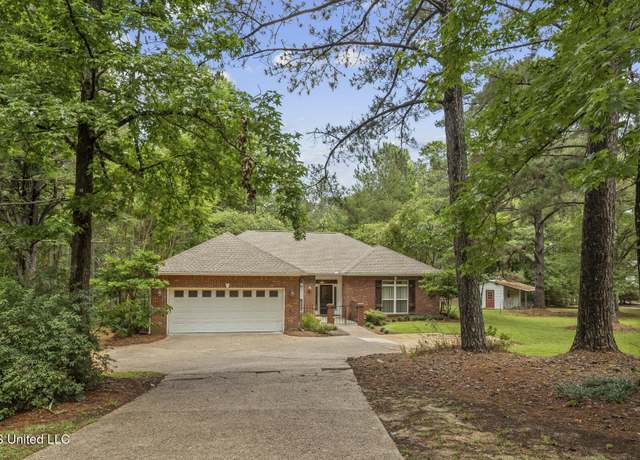 Property at 135 Hidden Cv, Florence, MS 39073, 3 beds, 2 baths