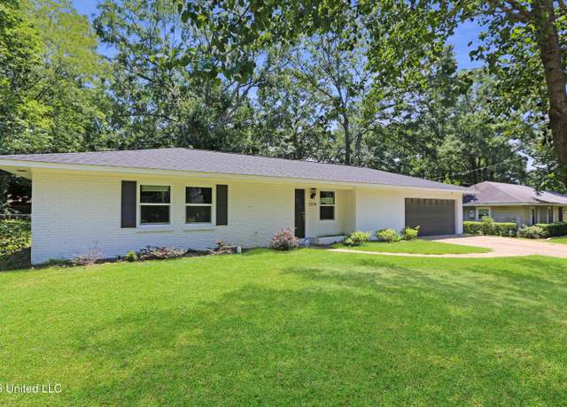 Property at 1250 Summer Ln, Jackson, MS 39211, 4 beds, 2 baths