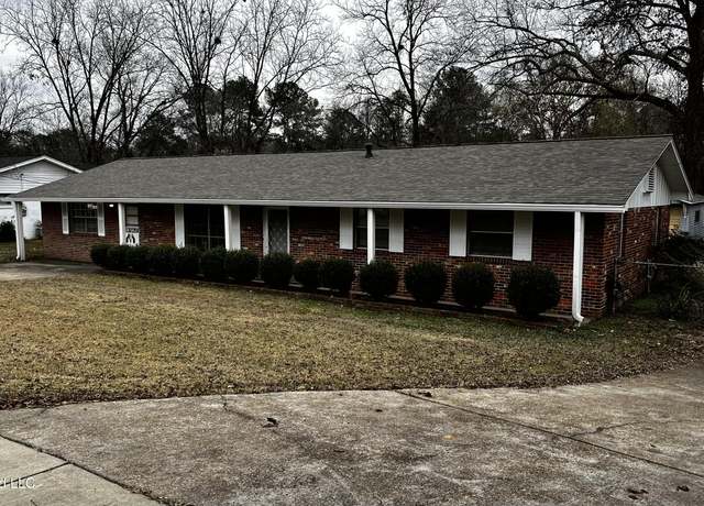 Property at 151 Lake Harbour Dr, Ridgeland, MS 39157, 4 beds, 2 baths