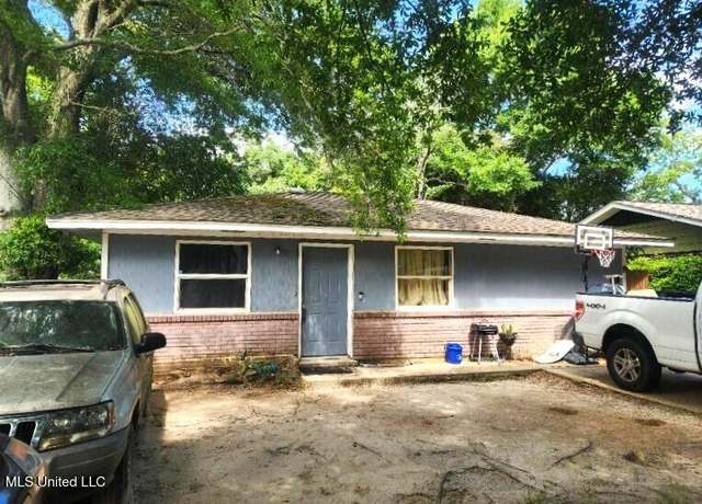 Property at 2825 7th Ave, Gulfport, MS 39501, 4 beds, 2 baths