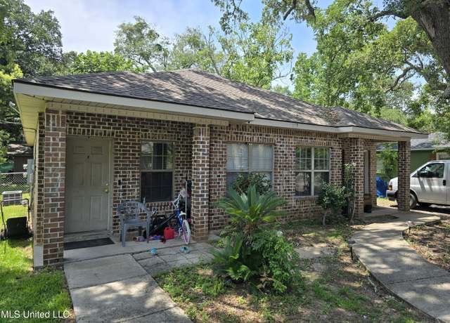 Property at 2227 5th Ave, Gulfport, MS 39501, 4 beds, 4 baths